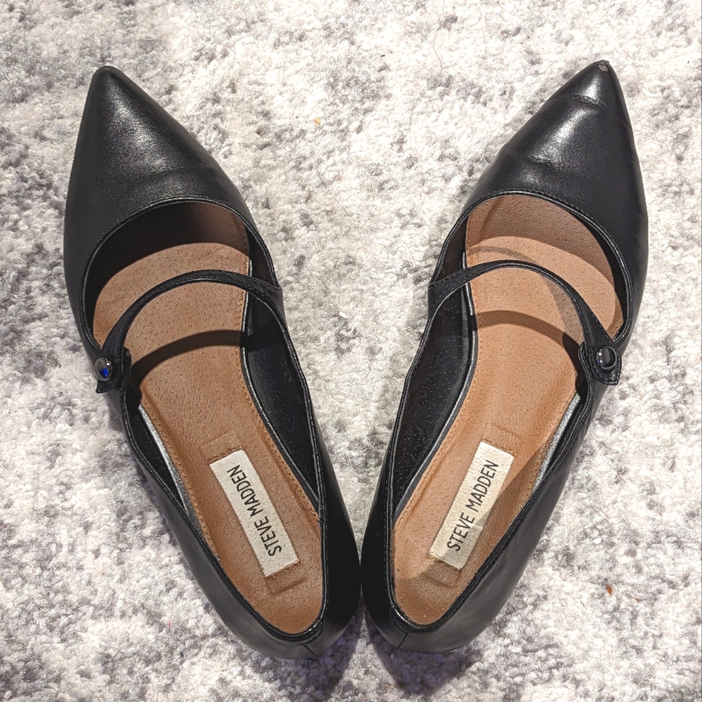 Steve Madden Black Faux Leather Flats SZ 7.5M